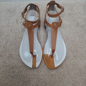NWT Super Cute Camel 2 Buckle Thong Sandals